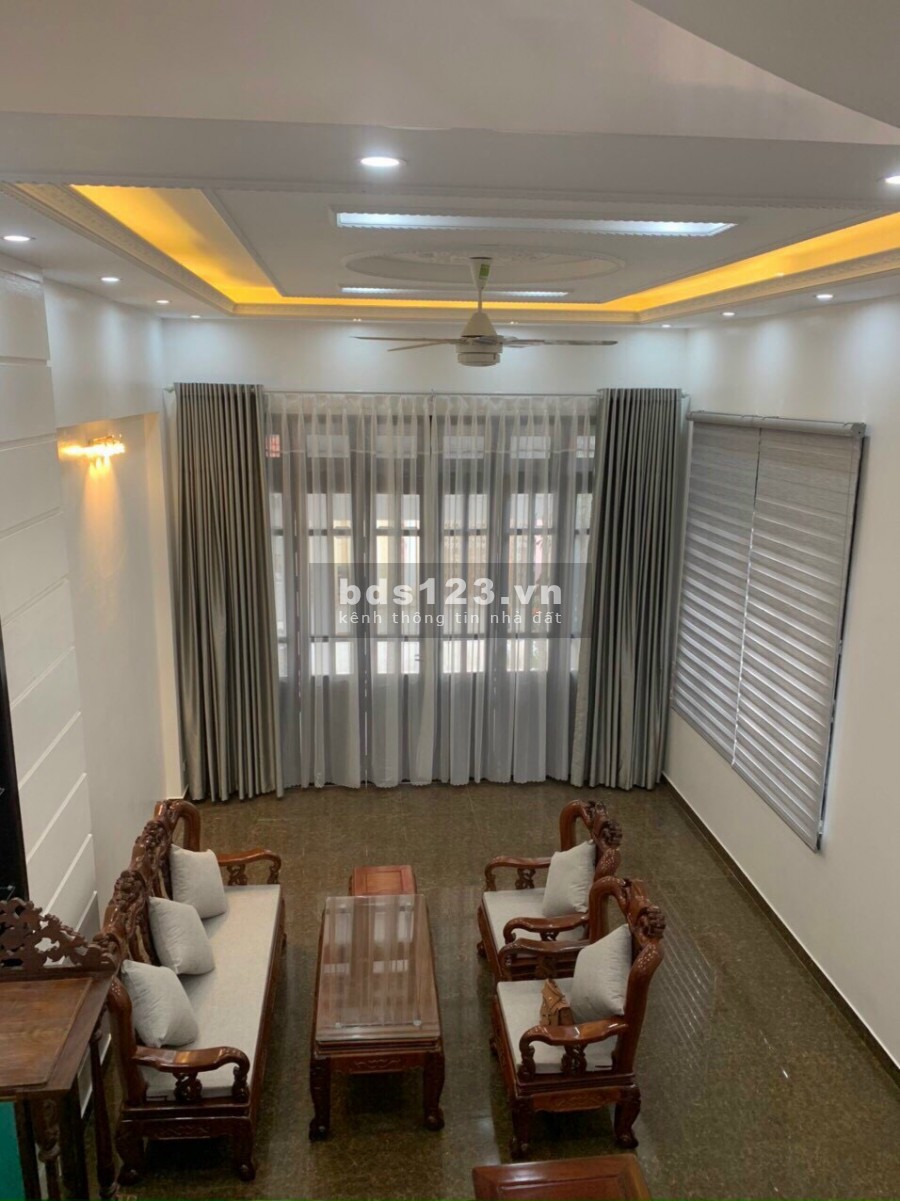 Bán nhà phố Hàn Thượng, TP Hải Dương, 4 tầng, 96.7m2, mt 4.74m, chỉ 3 tỷ 320 tr