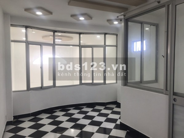 Cần tiền bán gấp nhà Ông Ích Kiêm, P,14, Quận 11
