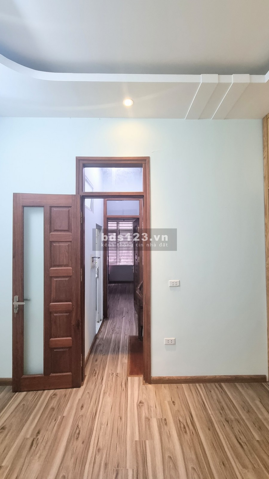 Bán Nhà Trần Thái Tông 45m2 5 tầng 4.4 mặt tiền giá 4.5 tỷ
