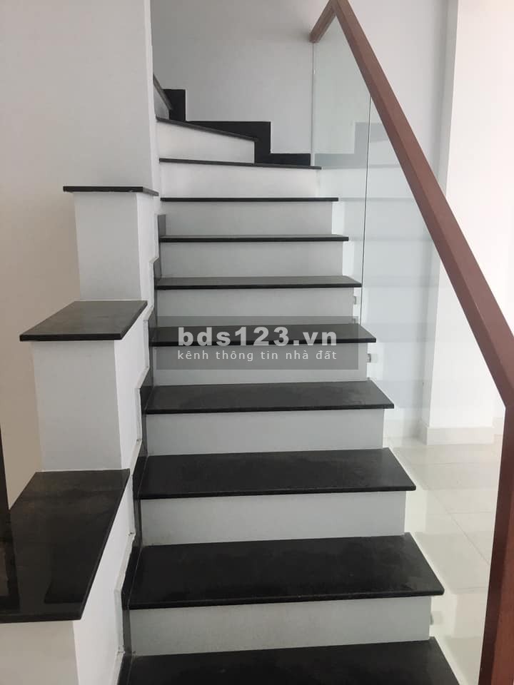 (Gò Vấp)Tuyệt đỉnh nhà hxh, Thống Nhất, 1 trệt 2 lầu, 5PN, 3.68 tỷ.