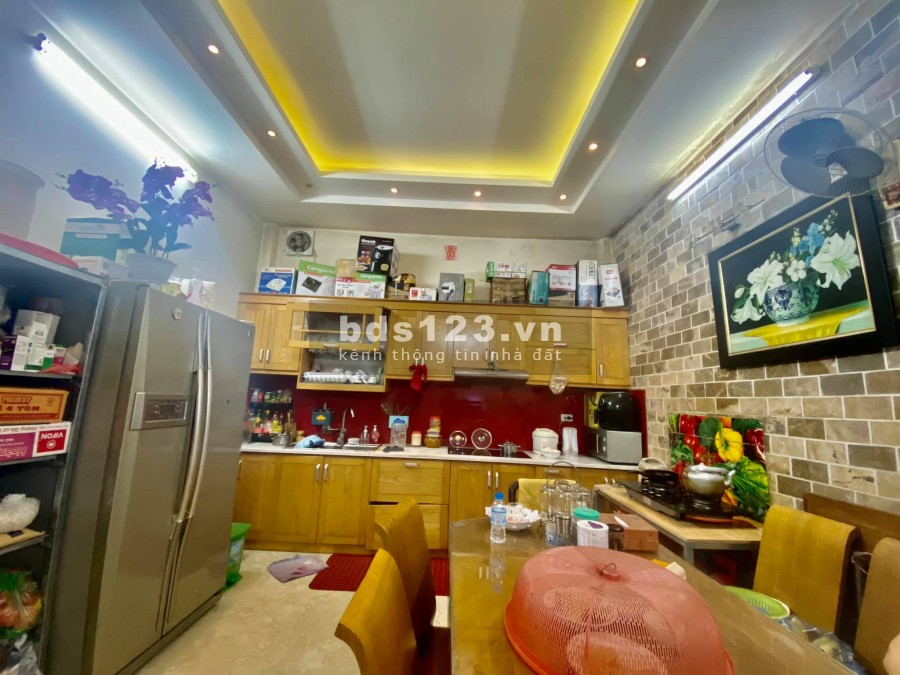 Bán nhà ngõ 197 phố Hoàng Mai 50m2 4 tầng Ôto đỗ trước cửa