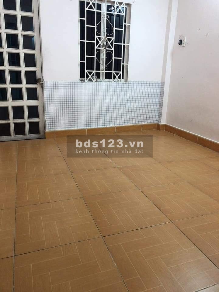 Bán nhà trung tâm Tân Bình giá chỉ 3.45 tỷ.