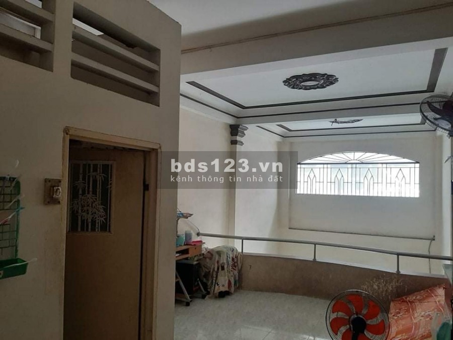 Bán Nhà Quận 11 hẽm xe tải thông sạch đẹp dân trí cao Gía 8.3 Tỷ