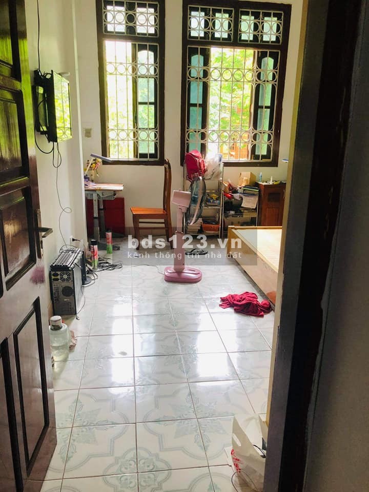 BÁN ĐẤT TẶNG NHÀ, HUYẾT MẠCH QUẬN HOÀNG MAI, 5.5 TỶ OTO 7 CHỖ VÀO NHÀ