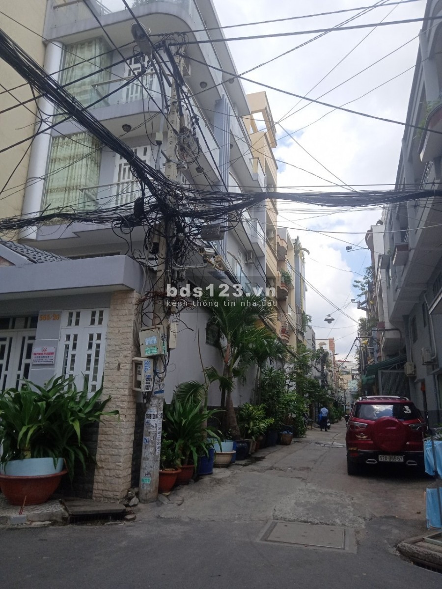 Bán Nhà Quận 11 hẽm xe tải thông sạch đẹp dân trí cao Gía 8.3 Tỷ