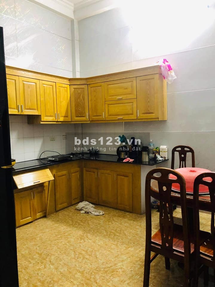 BÁN ĐẤT TẶNG NHÀ, HUYẾT MẠCH QUẬN HOÀNG MAI, 5.5 TỶ OTO 7 CHỖ VÀO NHÀ