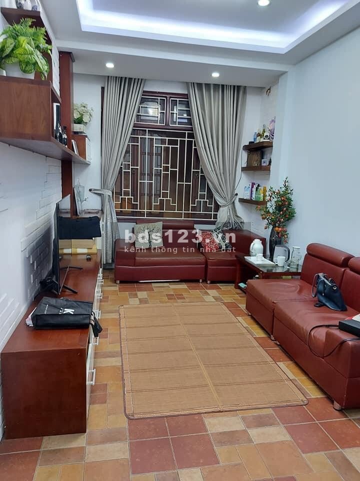 Siêu phẩm nhà Minh Khai 30m, 5 tầng, mt 3 giá 2.7tỷ Lô góc vào ở luôn