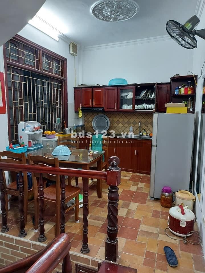 Siêu phẩm nhà Minh Khai 30m, 5 tầng, mt 3 giá 2.7tỷ Lô góc vào ở luôn
