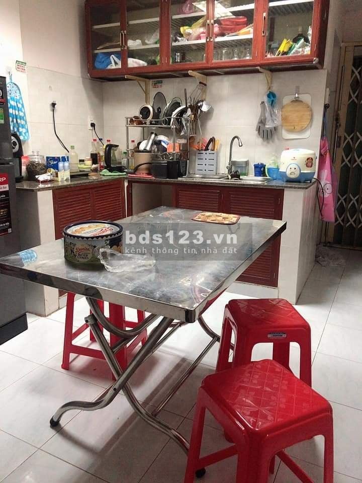 Bán nhà trung tâm Tân Bình giá chỉ 3.45 tỷ.
