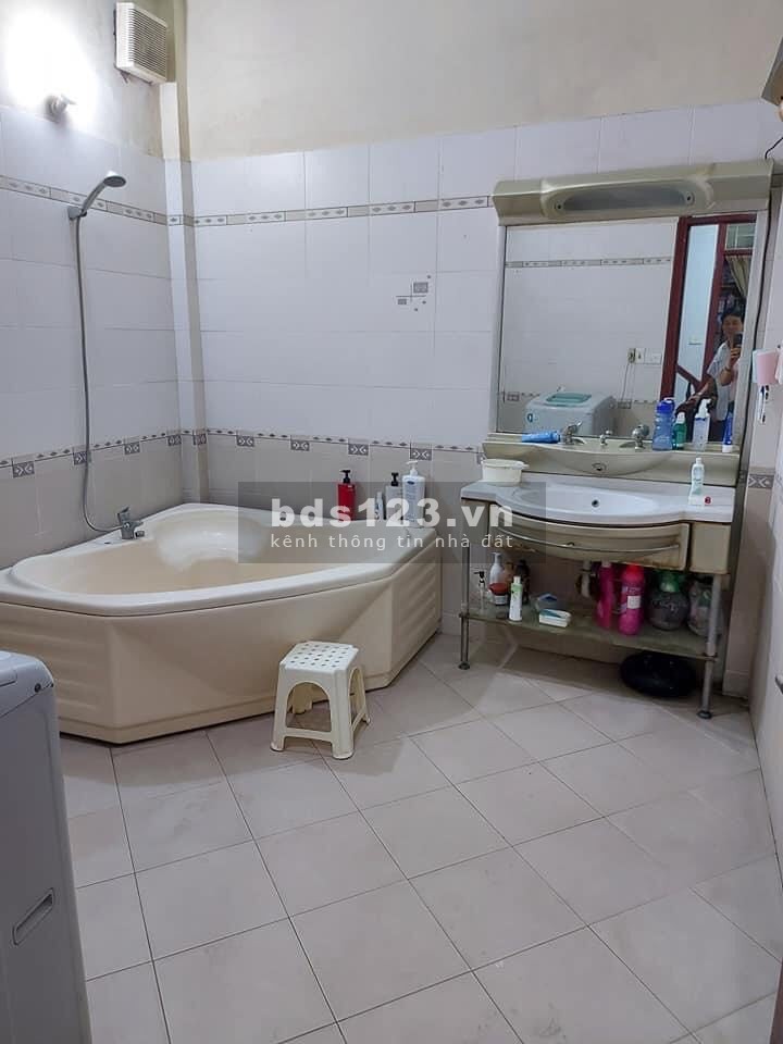 Siêu phẩm nhà Minh Khai 30m, 5 tầng, mt 3 giá 2.7tỷ Lô góc vào ở luôn