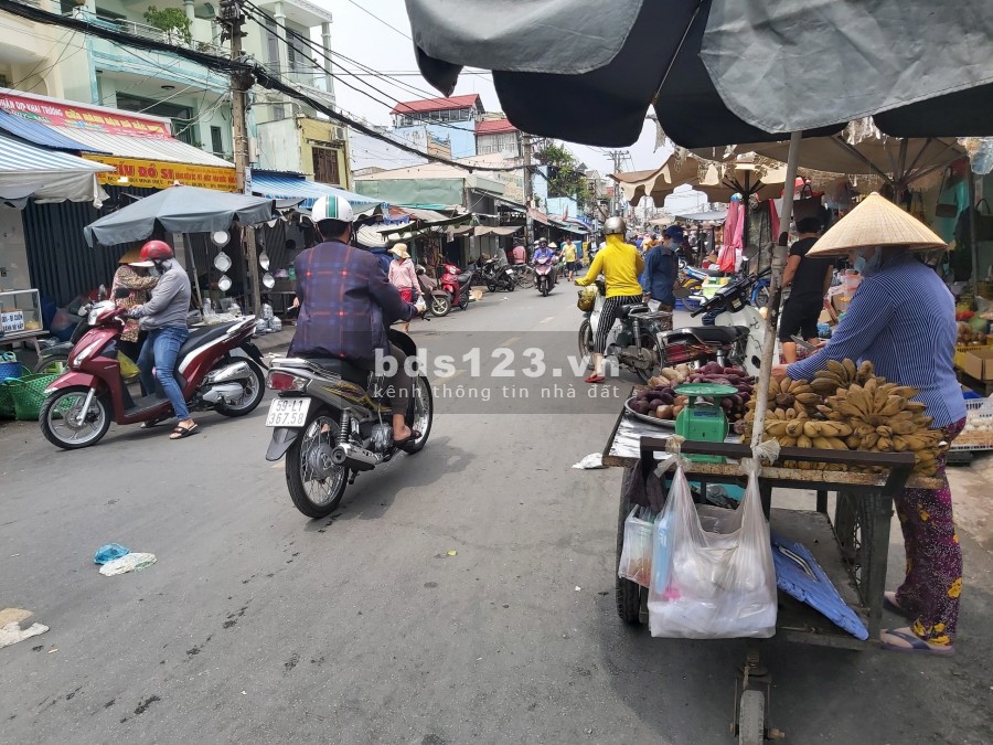 Bán nhà 4.1x30m, mặt tiền chợ Bùi Minh Trực, P5Q8