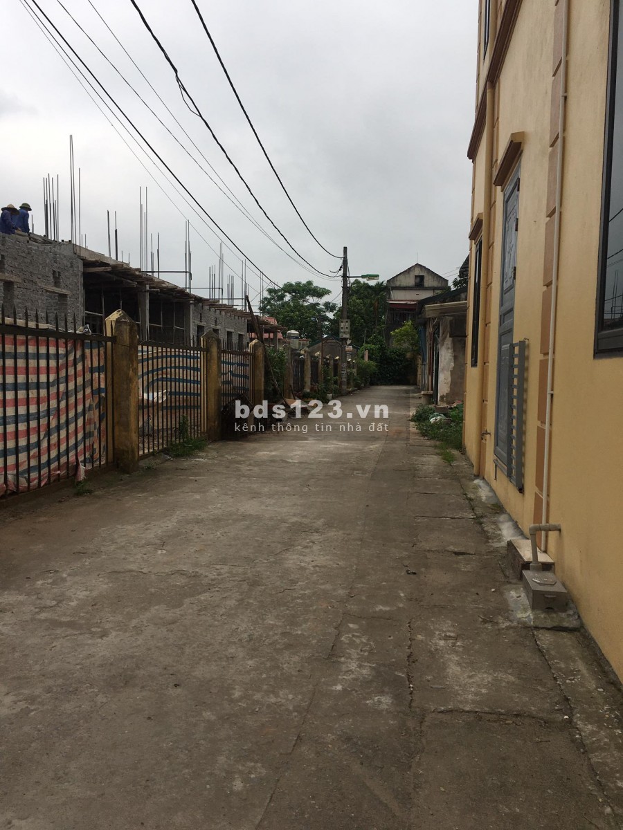 Bán 30m2 đất Yên Mỹ, Thanh Trì giá 1.2 tỷ, ngõ thông ô tô 4 chỗ qua nhà