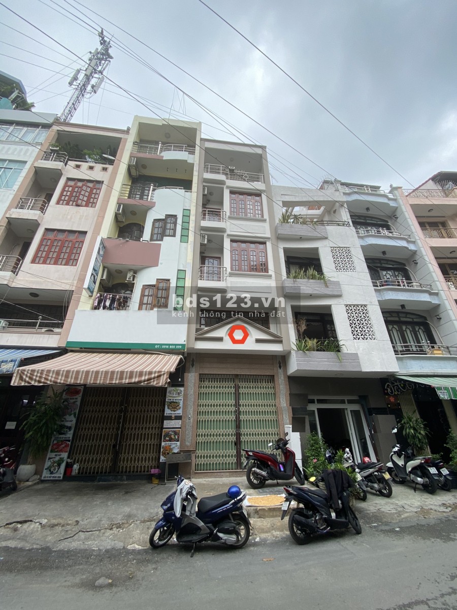 CHDV Hoàng Sa Q1, 4.2x15m trệt, lửng, 3lầu. 8pn, 7wc.