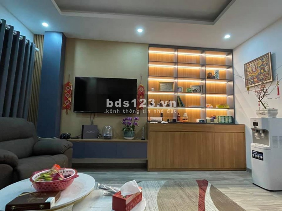 Bán nhà Bồ Đề Long Biên 40m2*5T Lô góc Nhà đẹp Ngõ thông