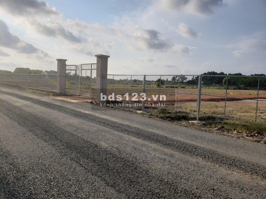 Cần bán đất Hồ Tràm cách biển chỉ 3km thích hợp xây nhà ở hoặc đầu tư sinh lãi lớn