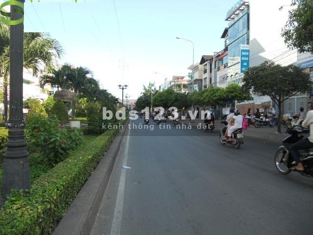Nhà cho thuê nguyên căn MT đường Bàu Cát Đôi (8x18m) Nhà trệt 3 lầu phường 14 Tân Bình