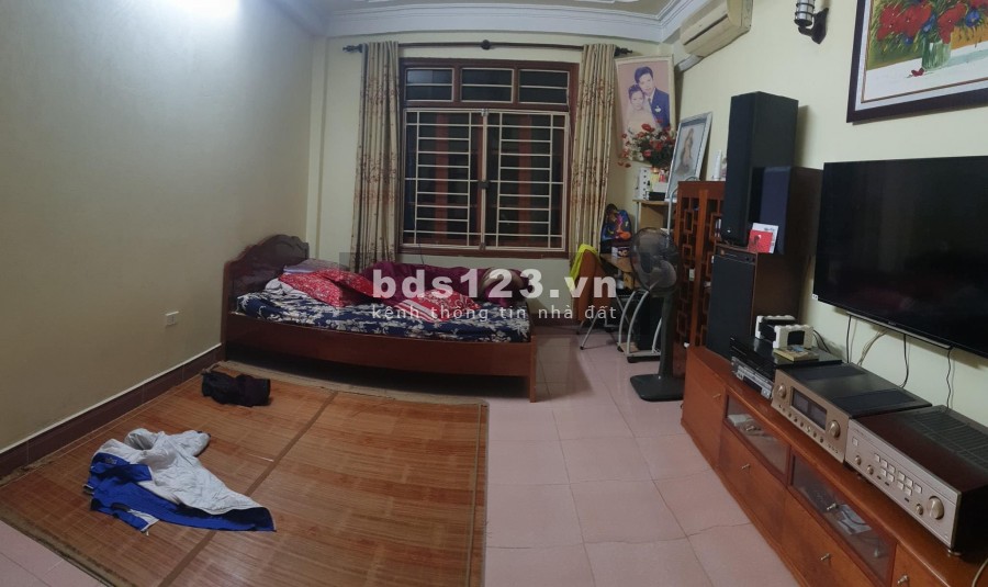 Bán nhà phố Minh Khai,Thêm nước sơn long lanh ở ngay 30m2 x 4 Tầng x MT 4m giá 2.3 tỷ