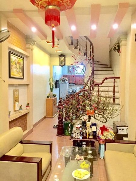 Bán nhà cầu Giấy, 6 tầng 45m2, chỉ hơn 4 tỷ, mặt ngõ, vị trí tuyệt đẹp