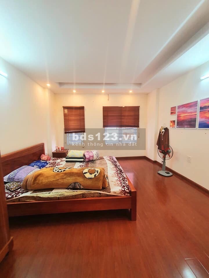 HƠN 4 TỶ 40M2 MT 4MTRUNG TÂM Q.ĐỐNG ĐA ĐƯỜNG RỘNG NÔNG THOÁNG NỘI THẤT LUNG LINH