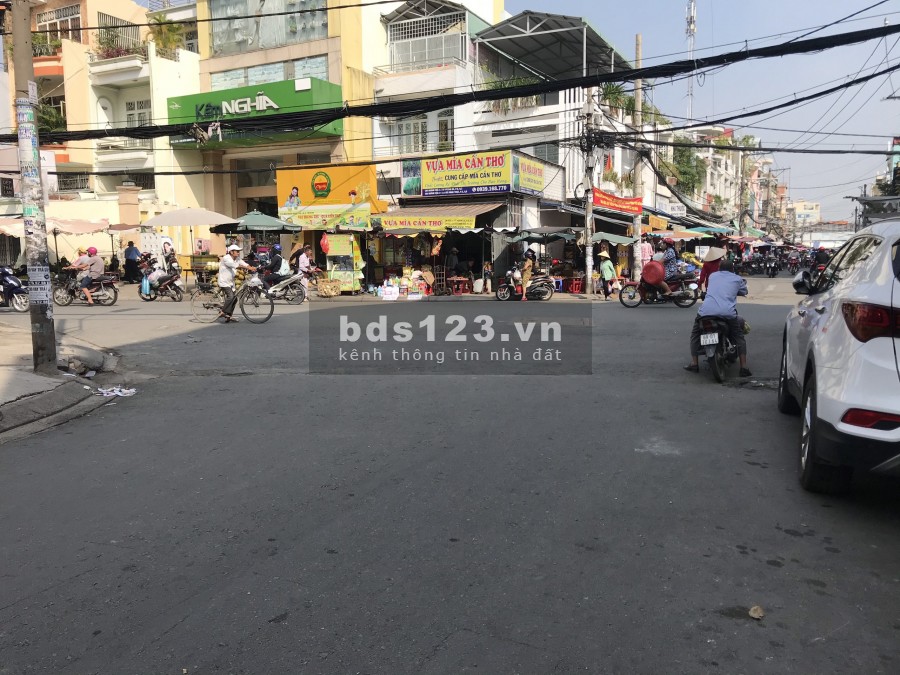 Bán nhà 4.1x30m, mặt tiền chợ Bùi Minh Trực, P5Q8