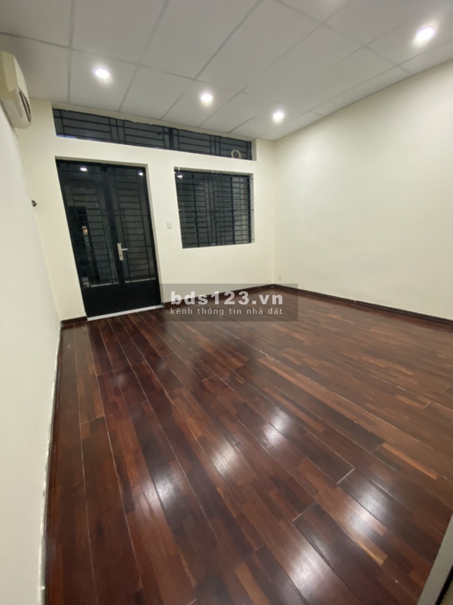 Nhà Lê Văn SĨ 4,5x15, trệt, lầu, 2PN – 13tr