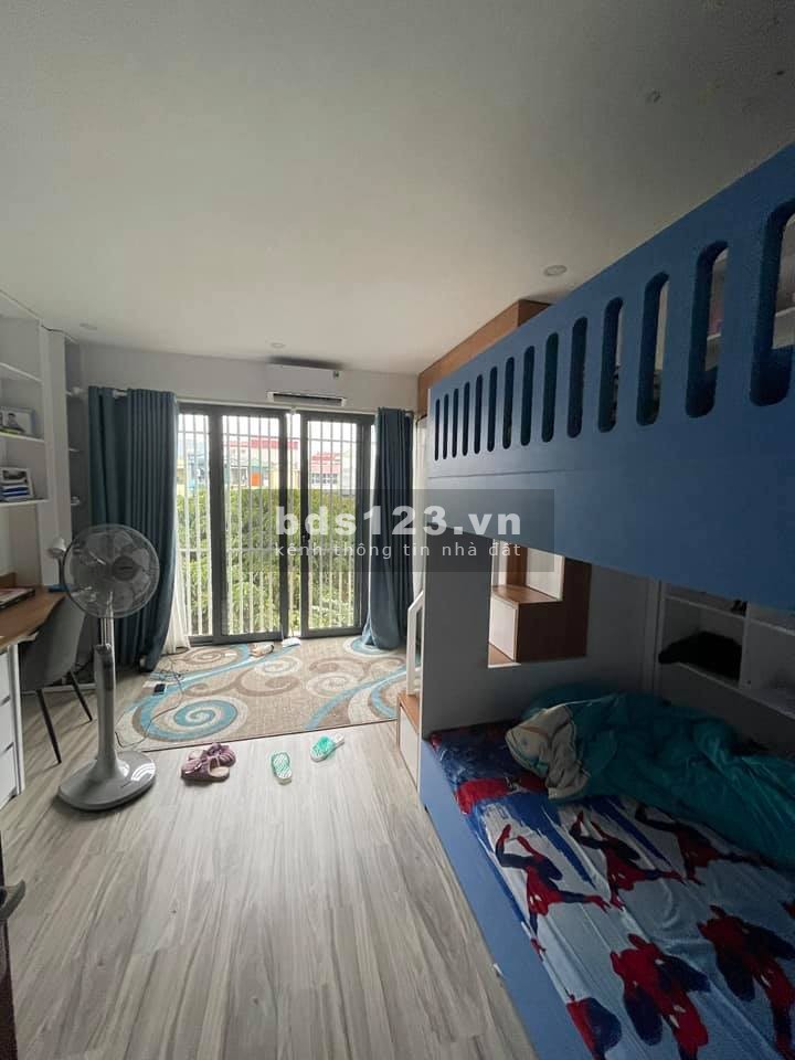 Bán nhà Bồ Đề Long Biên 40m2*5T Lô góc Nhà đẹp Ngõ thông