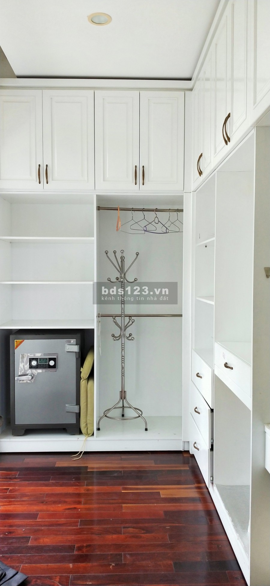 CHO THUÊ VILLA 10X20M HẦM TRỆT 2 LẦU SÂN THƯỢNG 4PN FULL NT THẢO ĐIỀN QUẬN 2