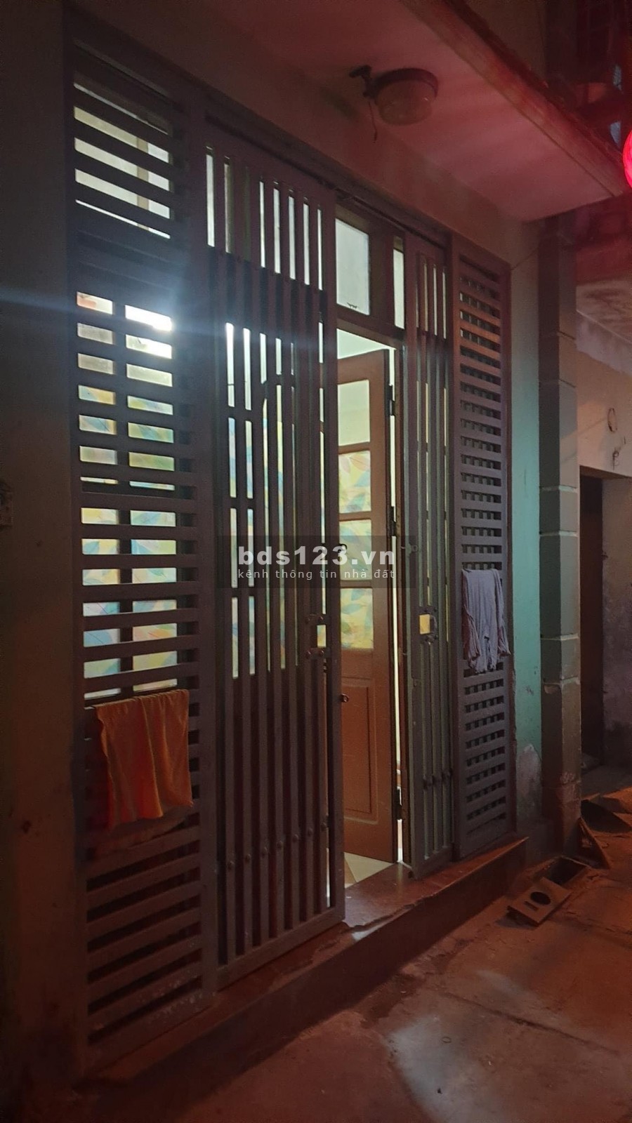 Bán nhà phố Minh Khai,Thêm nước sơn long lanh ở ngay 30m2 x 4 Tầng x MT 4m giá 2.3 tỷ