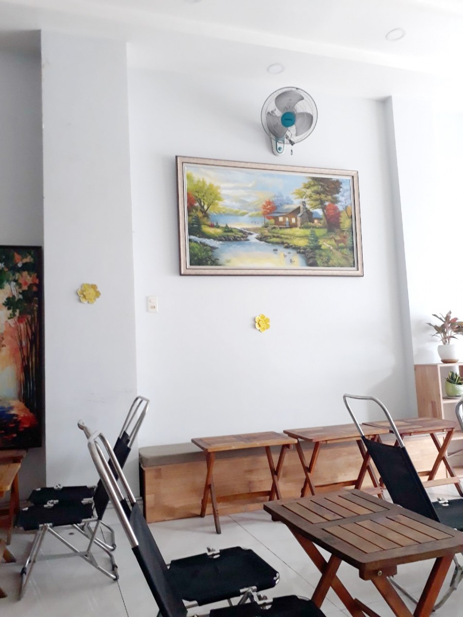 Cho thuê nhà 2 lầu, ST, mặt tiền đường Âu Dương Lân, P2 Q8