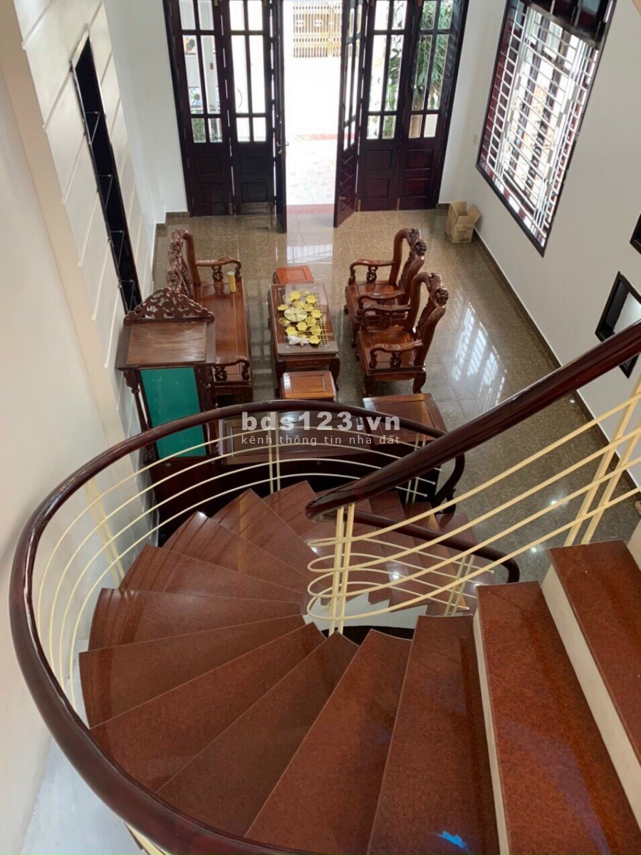 Bán nhà phố Hàn Thượng, TP Hải Dương, 4 tầng, 96.7m2, mt 4.74m, chỉ 3 tỷ 320 tr
