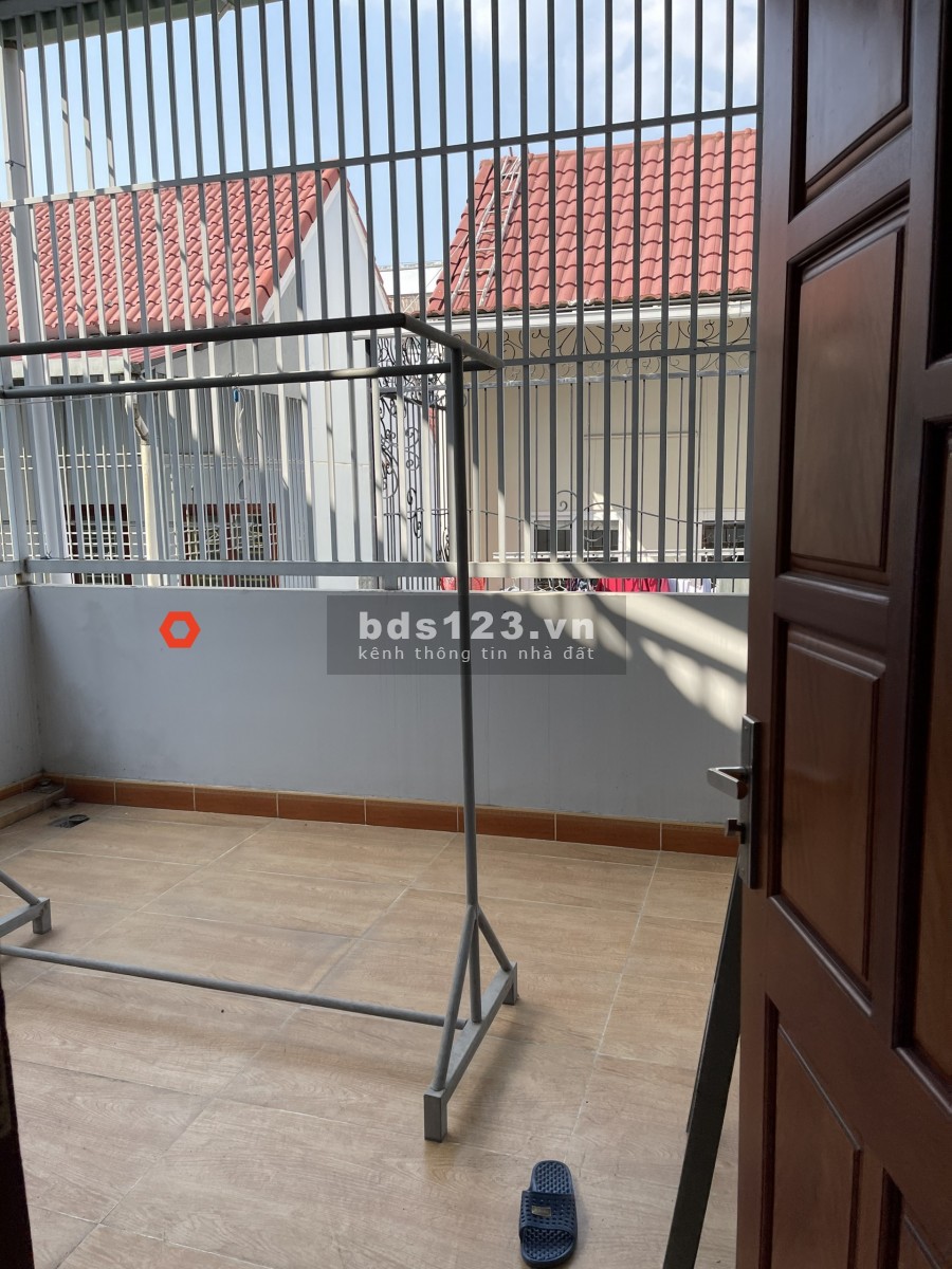 Biệt Thự Phan Văn Trị 8x16m, trệt, 2lầu. 5pn, 4wc. Chỉ 25tr