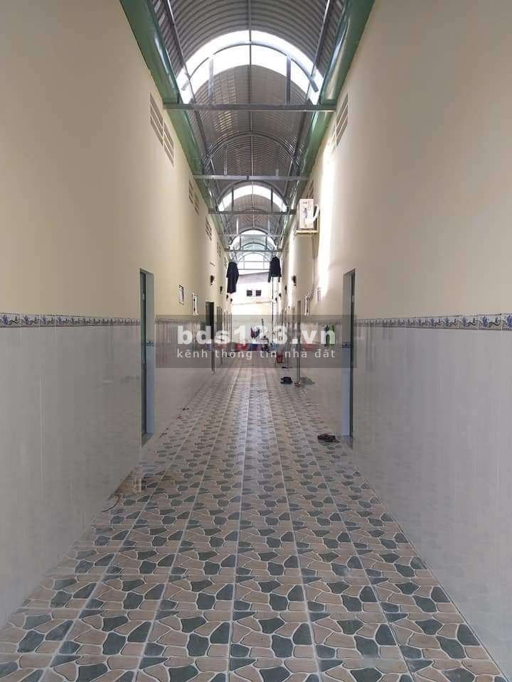 Cần Bán 2 dãy nhà trọ 16 + 2 kiot tại kcn mỹ phước 3, dân đông.