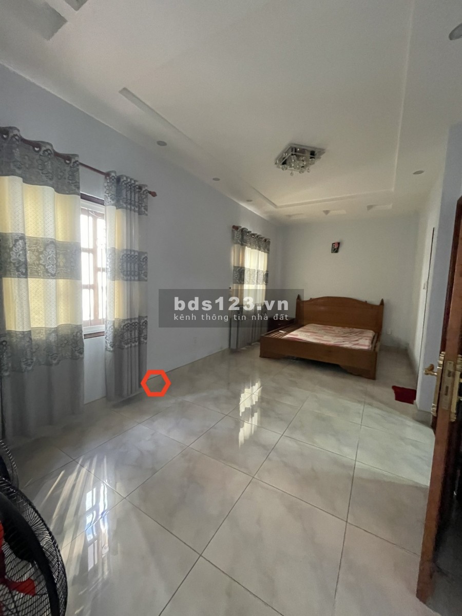Biệt Thự Phan Văn Trị 8x16m, trệt, 2lầu. 5pn, 4wc. Chỉ 25tr