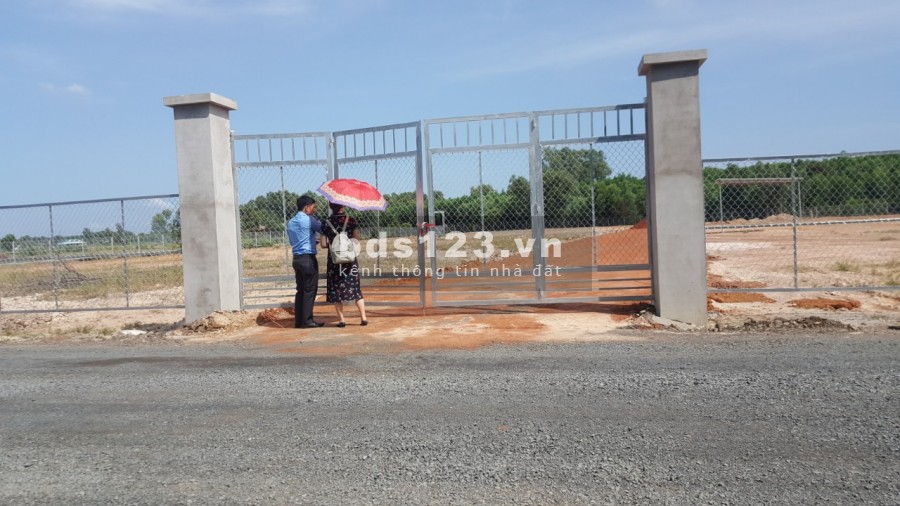 Cần bán đất Hồ Tràm cách biển chỉ 3km thích hợp xây nhà ở hoặc đầu tư sinh lãi lớn