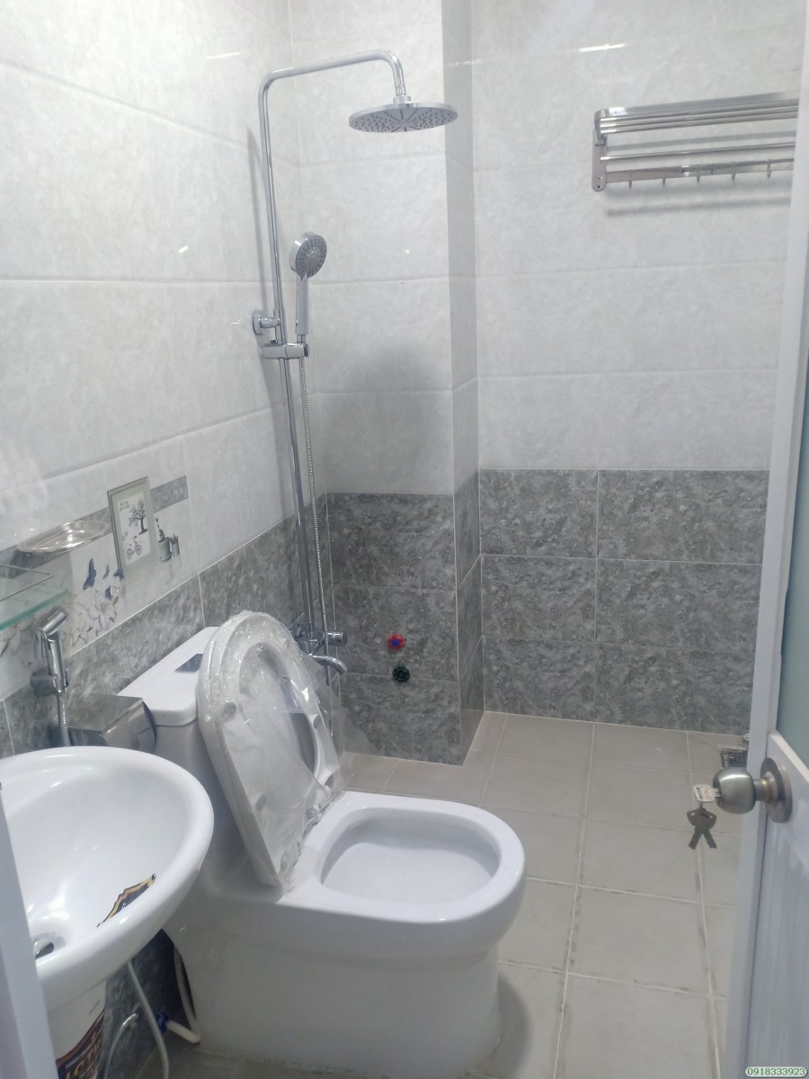 Kẹt vốn Bán Nhà 32/8C Ông Ích Khiêm, Phường 13, Quận 11, nhà đẹp 4PN, 4WC, 3 Tầng, giá 3 tỷ 9
