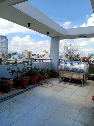 Đầu tư 11 tỷ có căn nhà 2 mặt tiền hẻm xe hơi 94m2, ngay Kênh Tân Hóa đang cho thuê 40tr/tháng