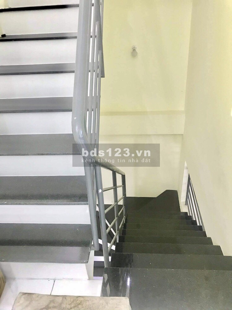 Cần Tiền Bán Gấp Nhà Đường Lý Thái Tổ Q.10, 32m2 Hẻm Thông Tứ Tung, Giá Rẻ
