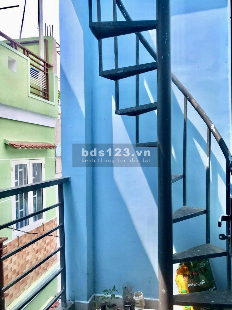 Cần Tiền Bán Gấp Nhà Đường Lý Thái Tổ Q.10, 32m2 Hẻm Thông Tứ Tung, Giá Rẻ