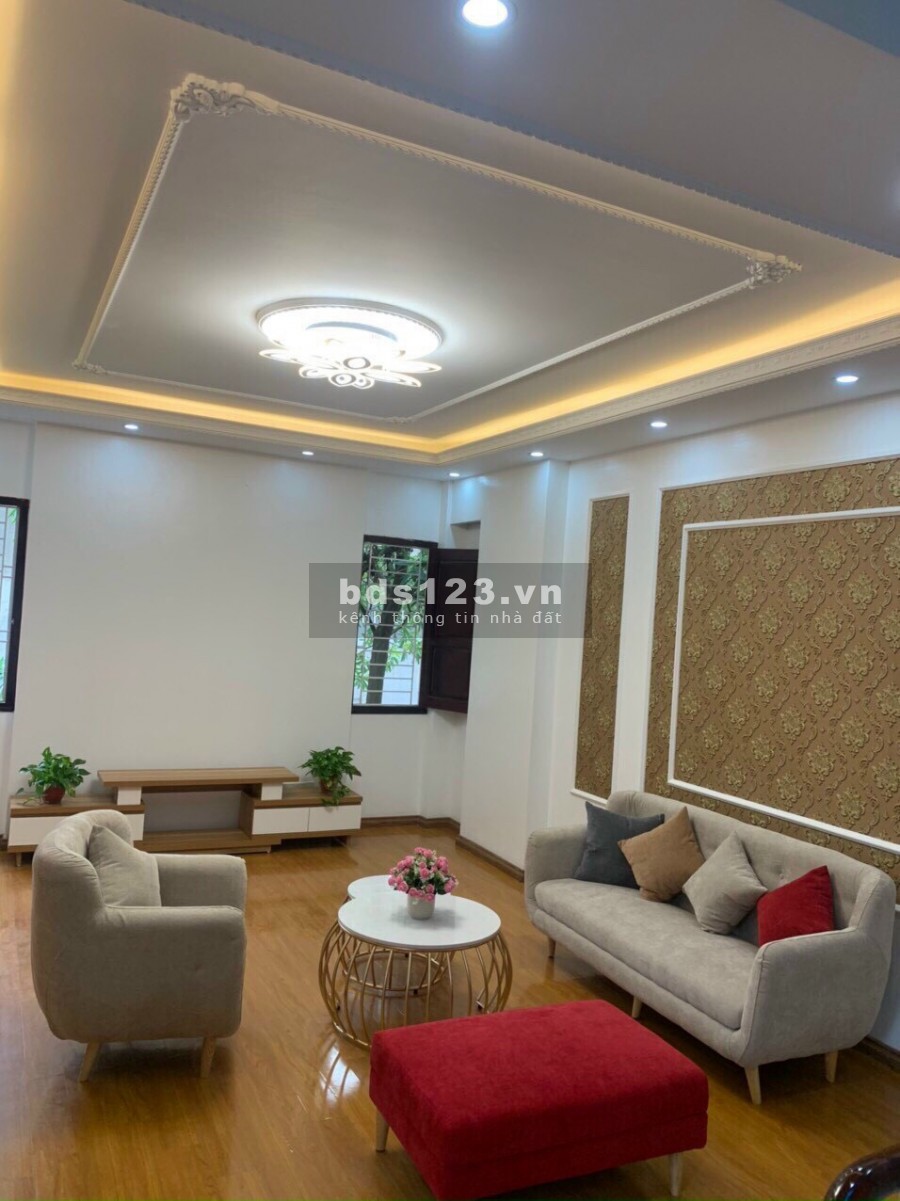 Bán nhà phố Hàn Thượng, TP Hải Dương, 4 tầng, 96.7m2, mt 4.74m, chỉ 3 tỷ 320 tr