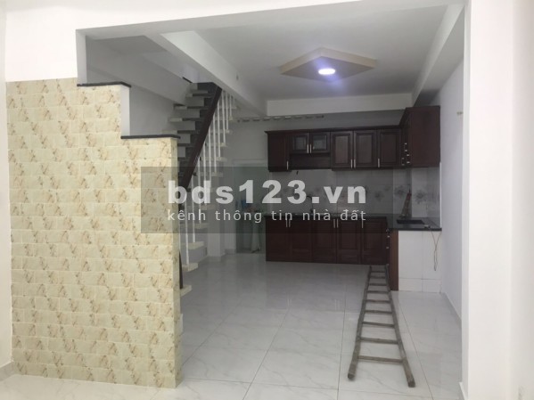 Cần tiền bán gấp nhà Ông Ích Kiêm, P,14, Quận 11