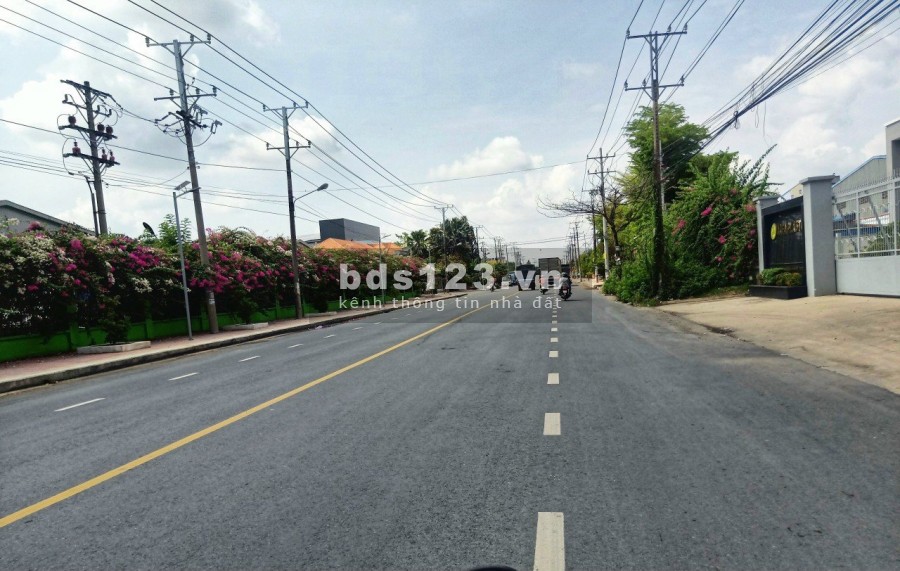 Cần ra nhanh lô đất 1 tỷ 6 ngay mặt tiền đường An Hạ Bình Chánh