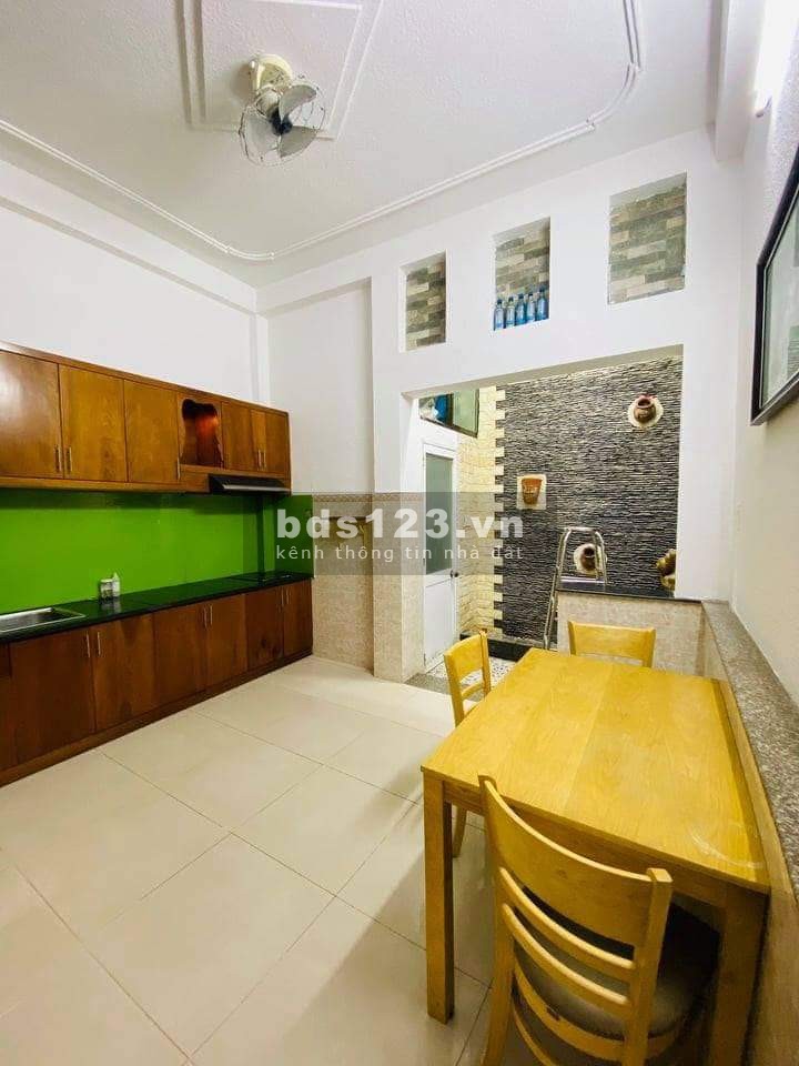 Gần Ngã tư GA Thạnh Lộc 29 HXH vào nhà 91m2 giá 3 tỷ 85 TL