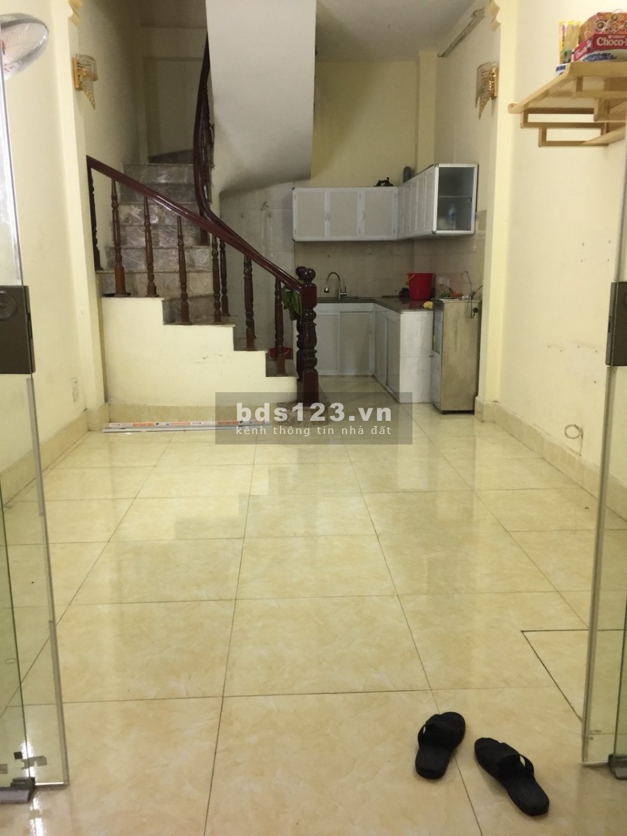 Bán nhà Chùa Quỳnh 30mx5T, giá 2.85 tỷ lh 0916010180