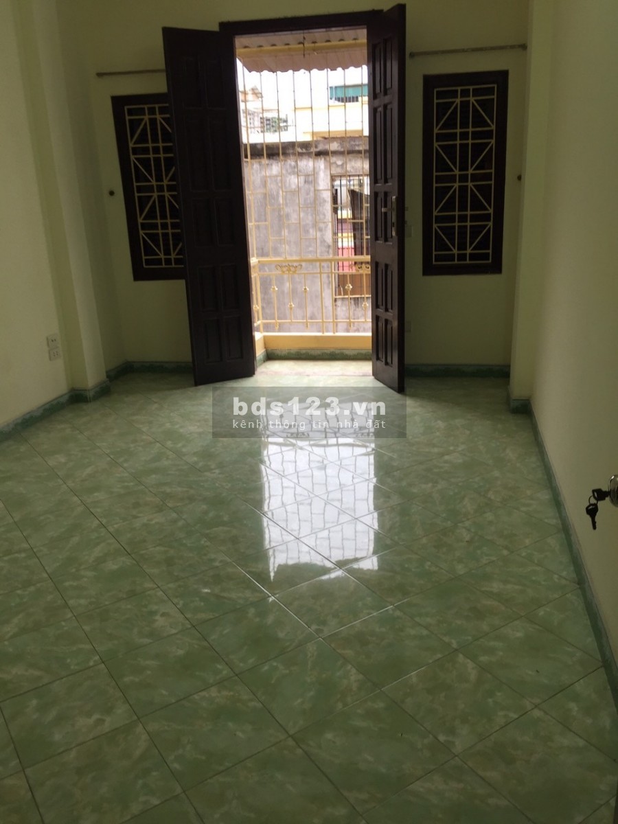 Bán nhà Chùa Quỳnh 30mx5T, giá 2.85 tỷ lh 0916010180