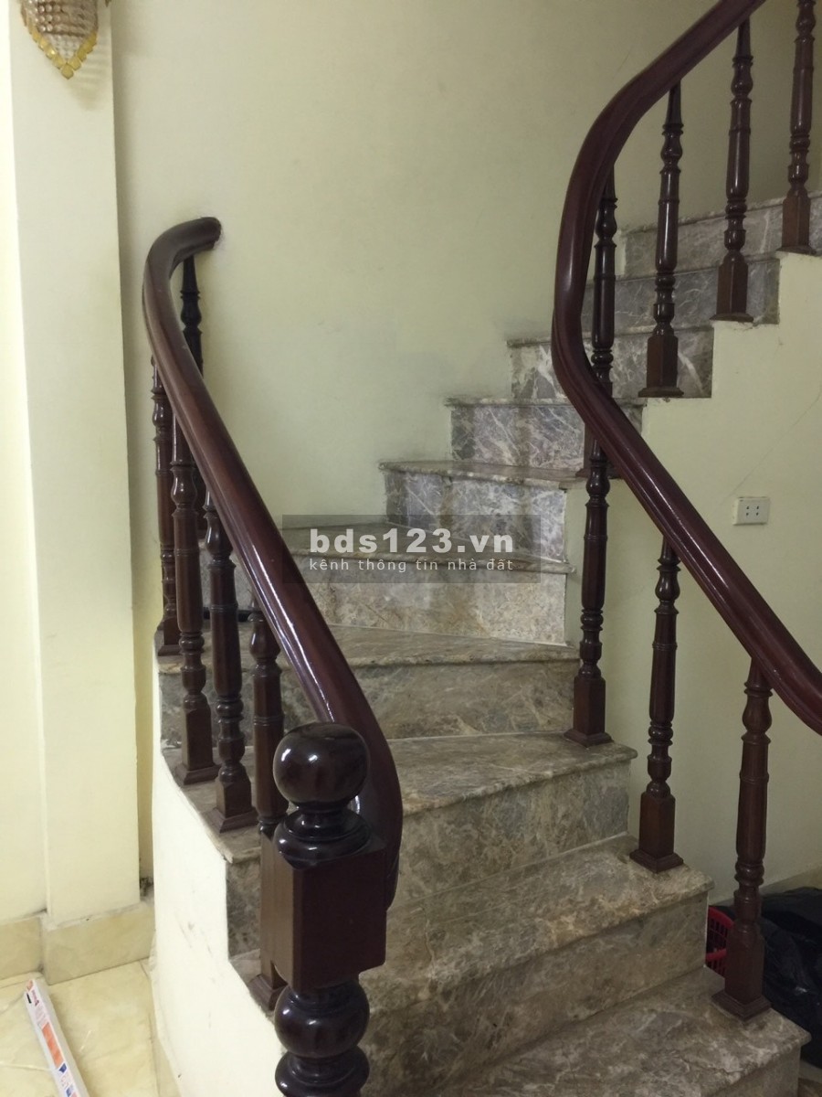 Bán nhà Chùa Quỳnh 30mx5T, giá 2.85 tỷ lh 0916010180