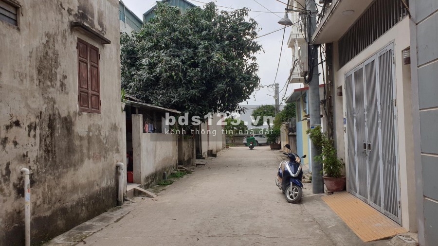 Cần bán đất Đặng Xá, Gia Lâm diện tích 50m2 đường thông giá 27tr/m2. LH 0983253436