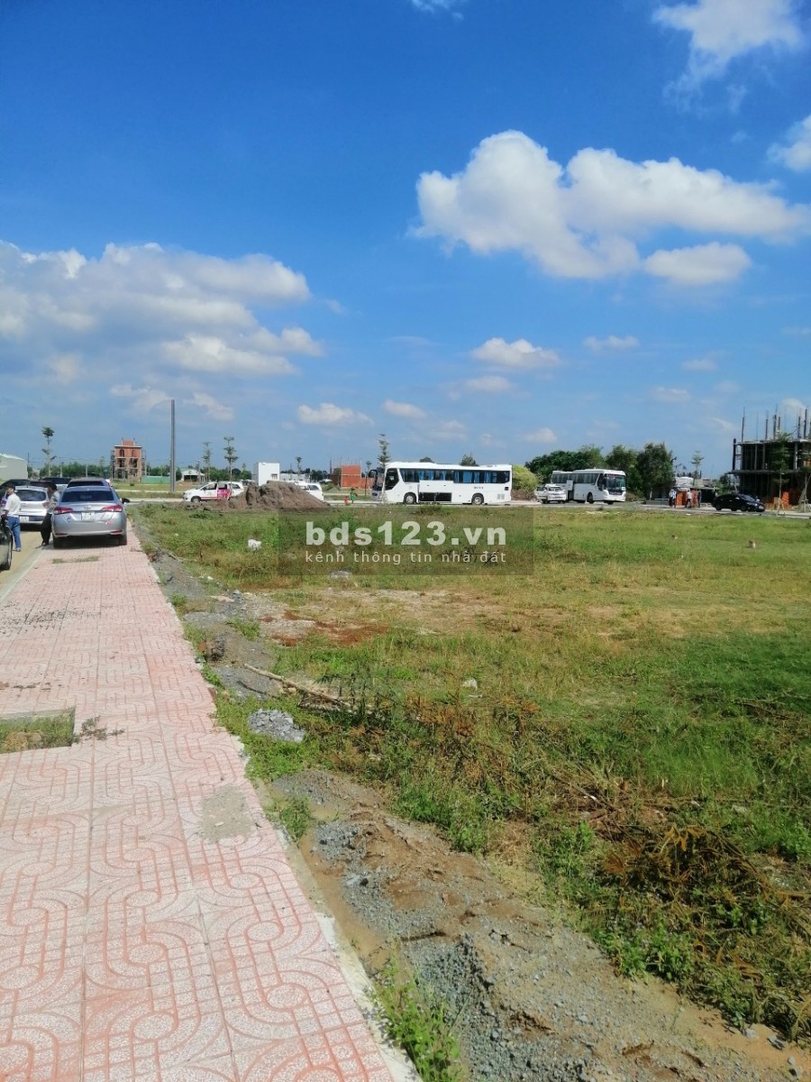 bán lô đất ngộp ngay trung tâm thị trấn Cần Đước