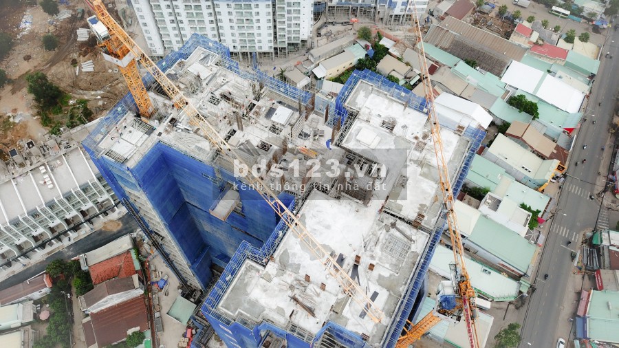 SỐC! Chính chủ cần bán Giá gốc căn hộ D’Lusso Q2 ( 1 PN= 49 m2). Ngay trung tâm tiện ích khu căn hộ.