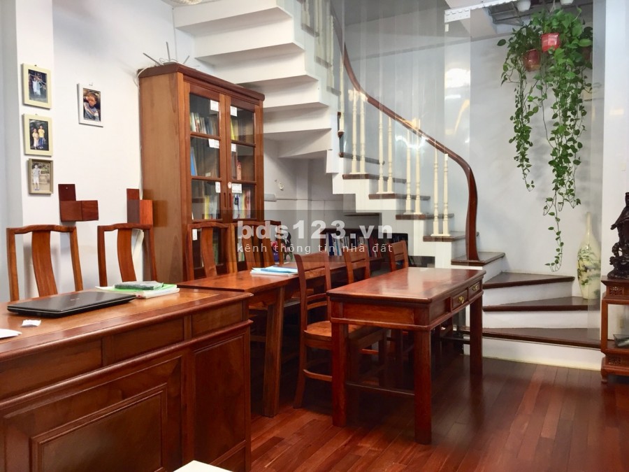 Nhà bán Nguyễn Khang siêu xinh. Chủ tự xây. Tặng nội thất