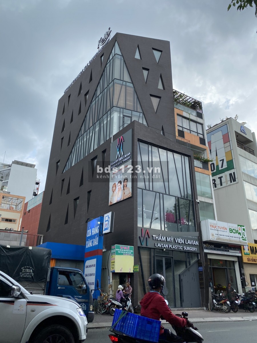 Nhà cho thuê nguyên căn MT đường Võ Thị Sáu quận 3 - hầm trệt lửng 6 lầu (6x20m)